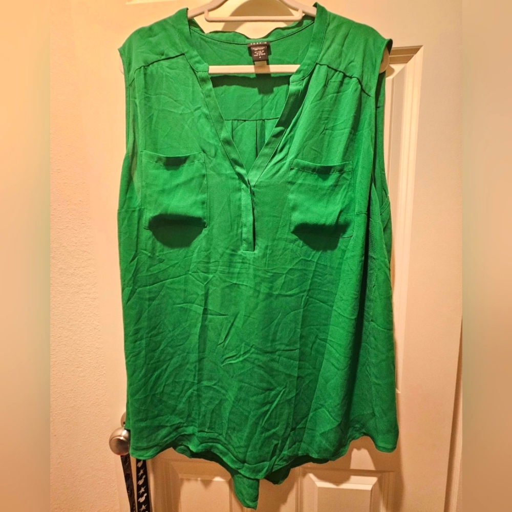Green sleeveless top Torrid 3